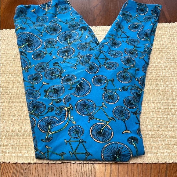 NWOT Rare Bicycle Print LuLaRoe Leggings - Fits Sizes 2 to 10 - Picture 2 of 5